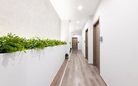 Enattica Monastiraki Living